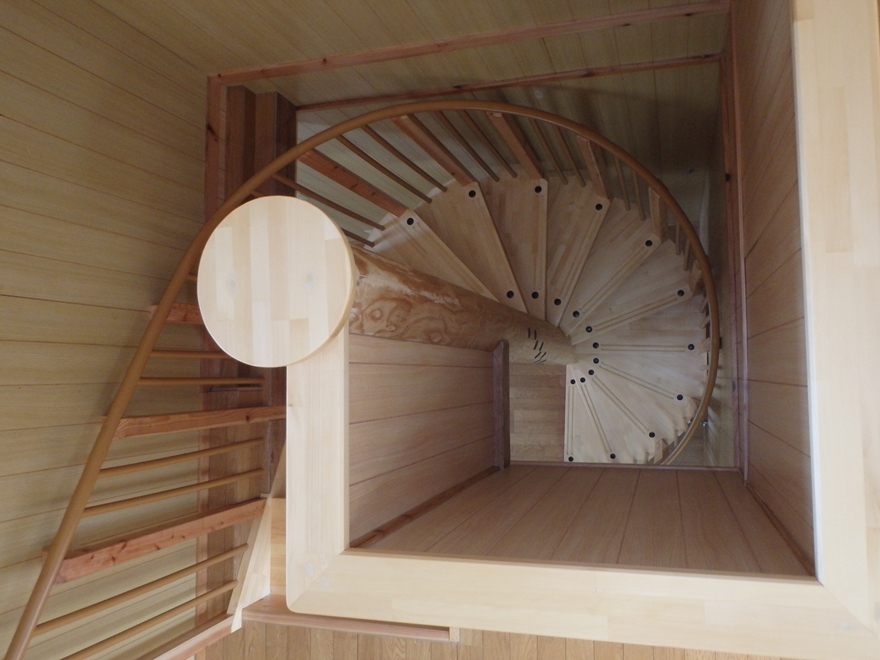 木造螺旋階段